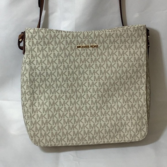 Michael Kors Jet Set Travel Lg Messenger - Picture 1 of 4